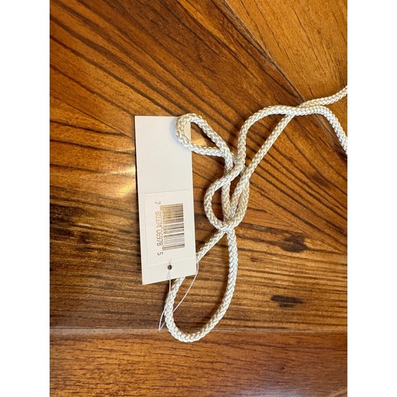 La Regale Silver Evening Clutch Bag with Floral Detail Formal Purse - Picture 3 of 3